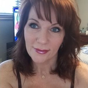 Meet your Posher, Malissa